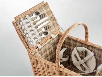 Pajuinen piknik-kori 4 hengelle