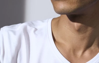 PRO Wear CARE T-särk | V-kaelusega