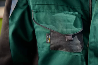 Professionaalne tööjakk kõrgkvaliteetse varustusega