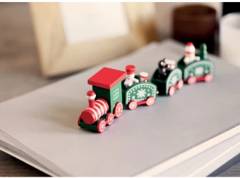 Puidust jõulurong Juna