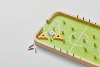 Puidust lauajalgpalli mäng Bolin