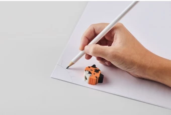 Puidust  pliiats kustukummiga Circo