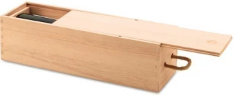 Puinen viinilaatikko