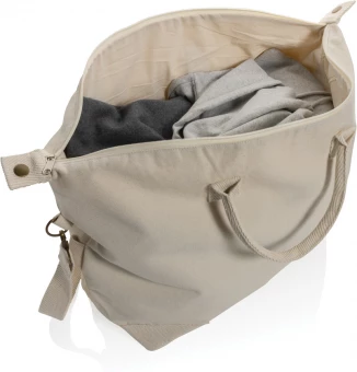 Kezar AWARE™ 500 g/m2 kierrätetystä kankaasta valmistettu deluxe weekend-laukku.