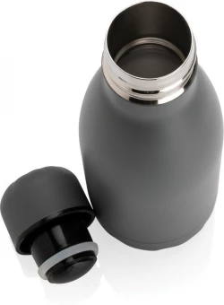 Roostevabast terasest pudel Solid