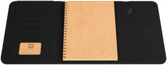 SCX.design O18 A5-muistikirja langattomalla 5 W:n / 4000 mAh:n varavirtalähteellä ja valaistuvalla logolla