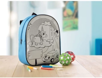 Reppu viidellä markkerilla