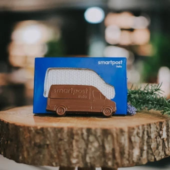 MITTATILAUSTYÖNÄ TEHTY SUKLAA CHOCO4MAT BUSSI
