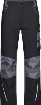 Spetsiaalsed tööpüksid funktsionaalsete detailidega