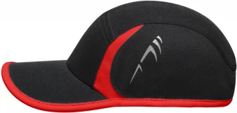 Sportlik nokamüts nelja paneeliga