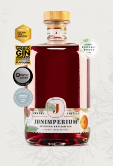 Stiilne komplekt pläsku ja Junimperiumi giniga