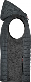 Stiilne mitmest eri materjalist Vest