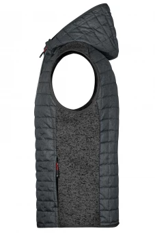 Stiilne mitmest eri materjalist Vest