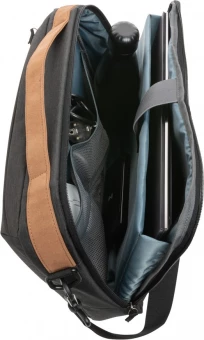 Impact AWARE™ 300D two tone deluxe 15.6" laukku