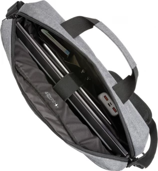 Sülearvutikott Swiss Peak AWARE™ RFID 15.6''