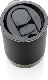 Taaskasutatud roostevabast terasest termos.