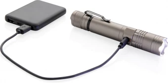 Atkārtoti uzlādējams 3W lukturītis