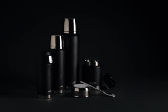 Swiss Peak Elite 1L kuparinen tyhjiöpullo, musta
