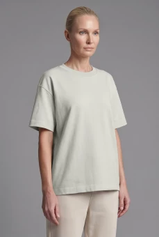 Naisten oversize crop T-paita LEVI TEE
