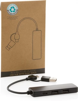 RCS kierrätysmuovista valmistettu USB- hubi, jossa on kaksi sisääntuloa