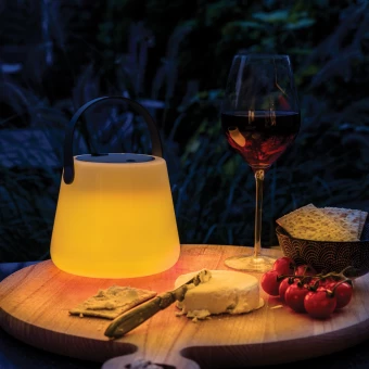 SolarGlow RCS kierrätysmuovista valmistettu USB-ladattava ulkovalaisin