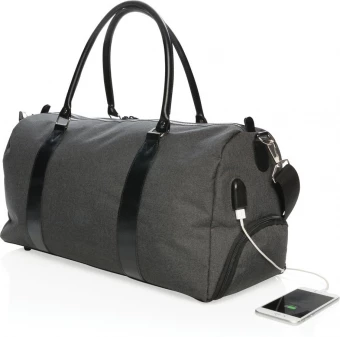 Viikonloppulaukku USB-portilla