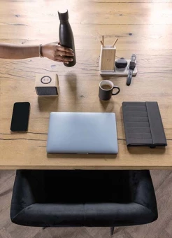 Valge äärega keraamiline kruus