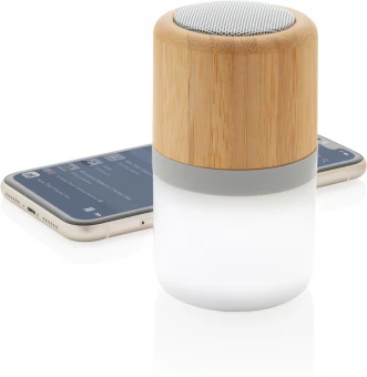 Bambuinen väriä vaihtava 3W kaiutin valolla