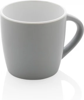 Keraaminen muki värillisellä sisäpinnalla