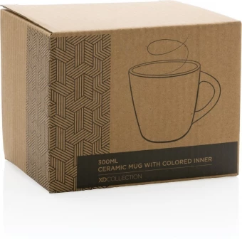 Keraaminen muki värillisellä sisäpinnalla