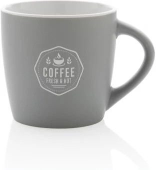 Värvilise siseküljega keraamiline kruus