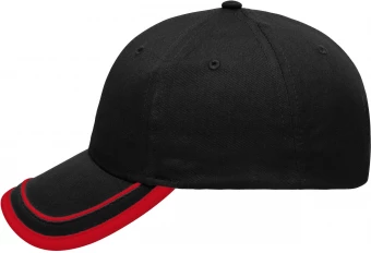 Värviliste detailidega nokamüts