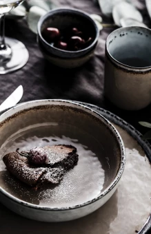 VINGA valged Nomimono plaadid 26,5 cm, 2 tk komplekt