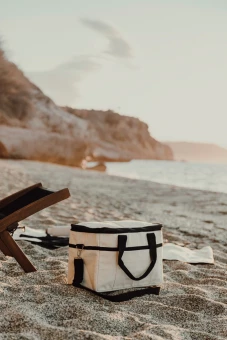 VINGA Volonne AWARE™ recycled canvas cooler basket