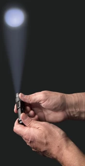 3&nbsp;W:n taskukokoinen CREE-taskulamppu